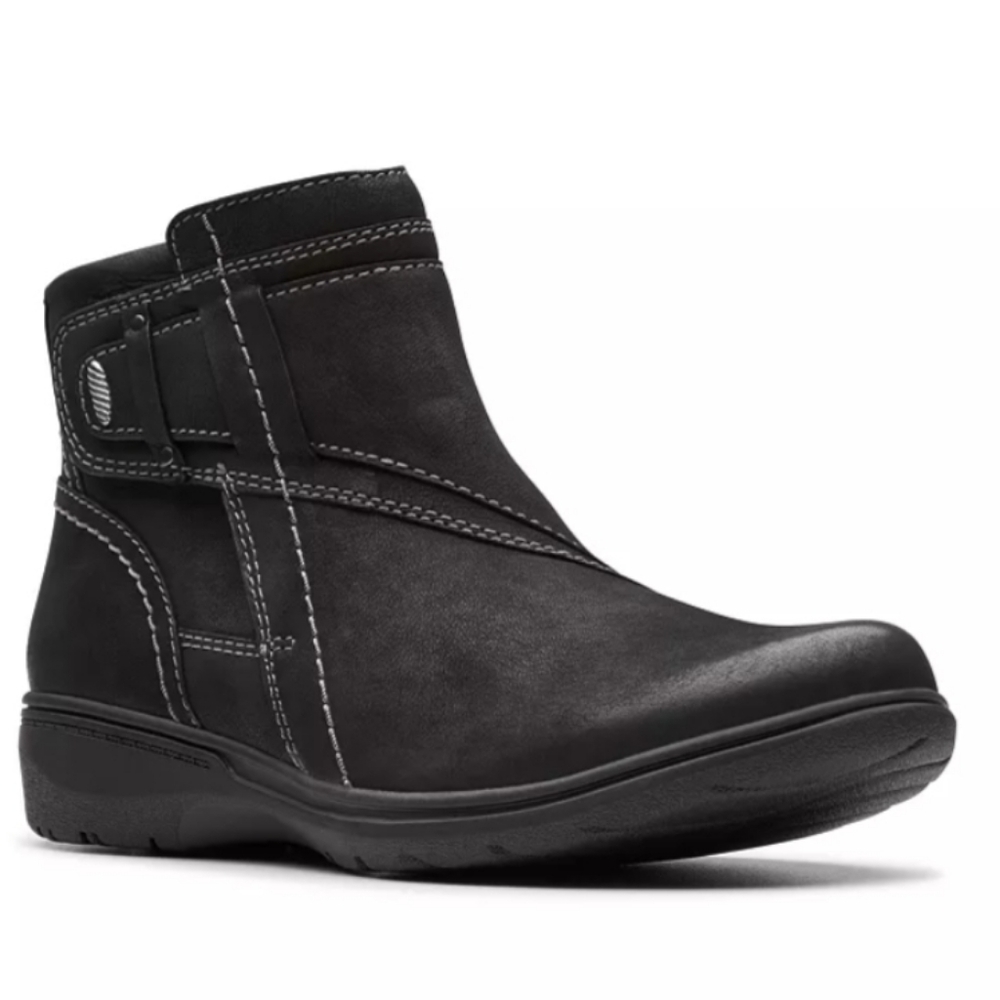 ClarksWomen's Collection Carleigh Style Boots Black Size 8